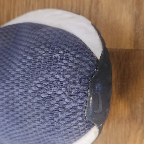 Nike 10 revolution running shoes - Picture 6 of 12